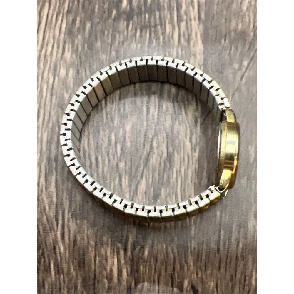 Vintage Style Gold Tone Ladies Watch White Dial Classy Deco Retro 24 mm Working
